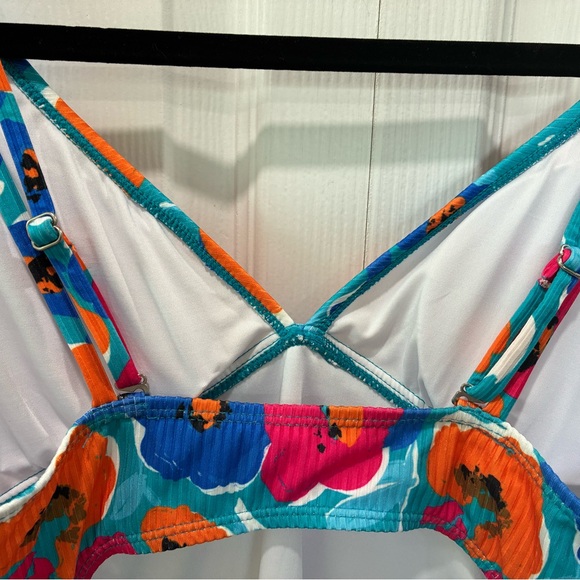 Vibrant Floral One-Piece Swimsuit - Picture 6 of 7